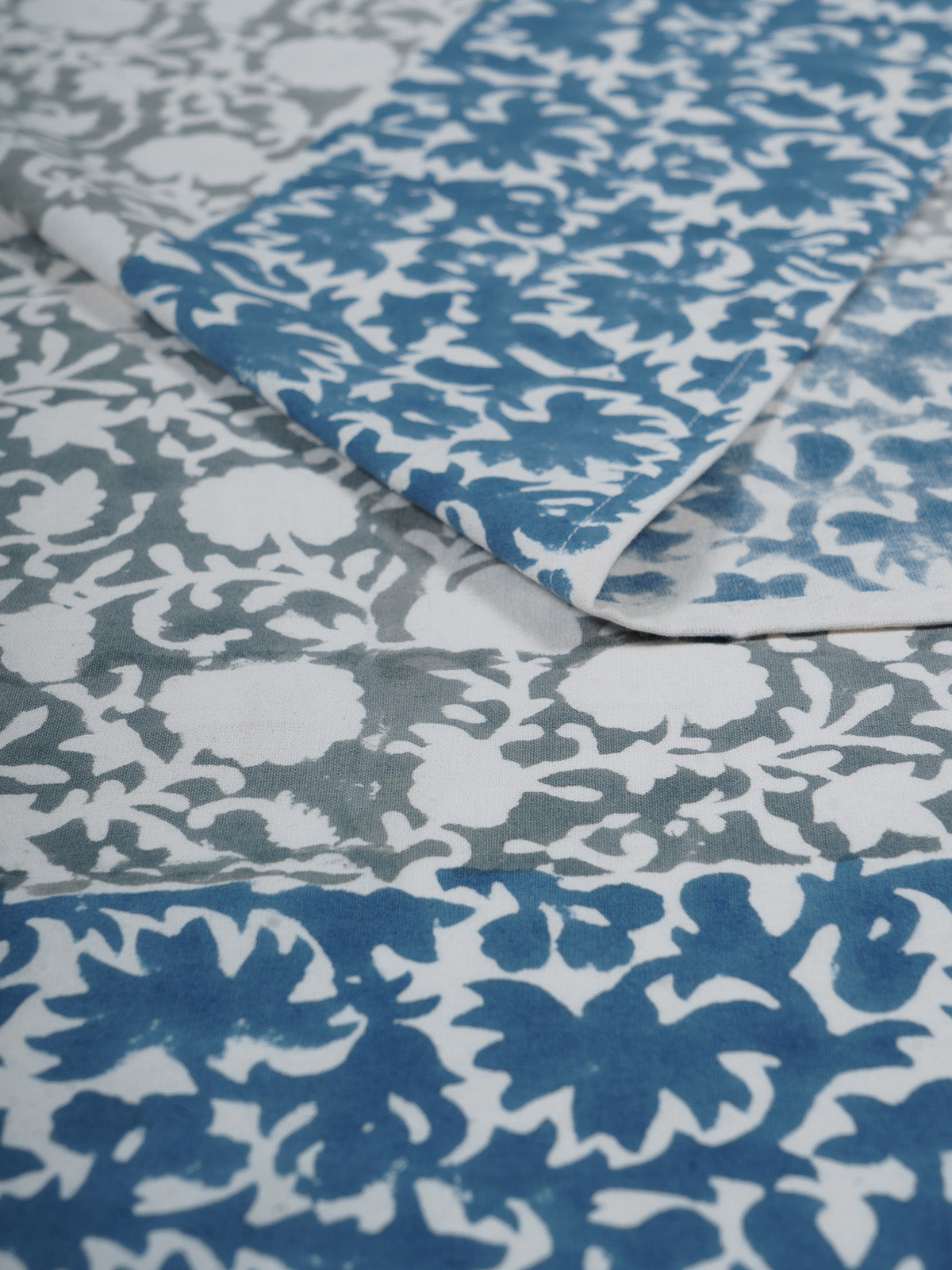 Flanzir Printed Table Cover