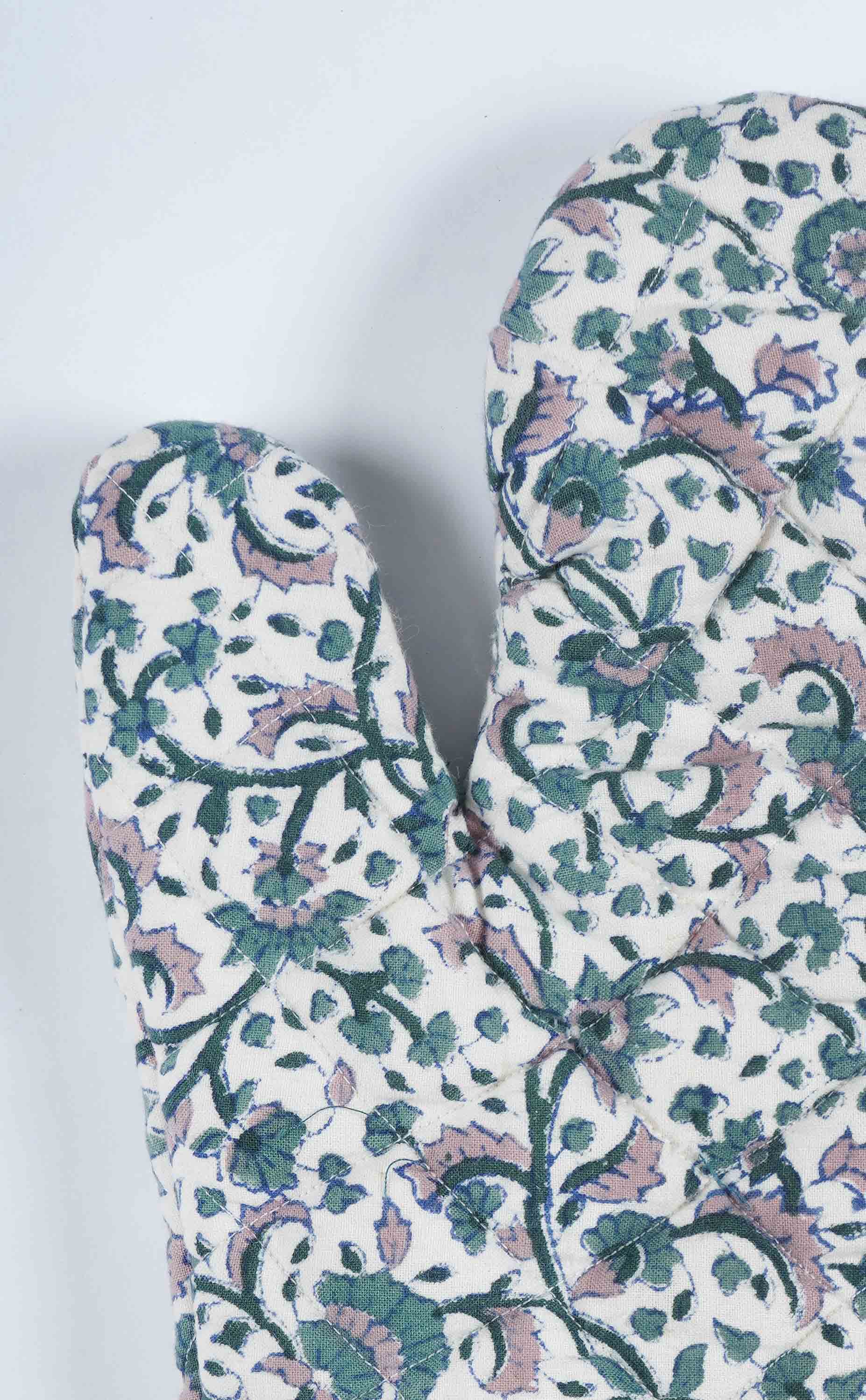 Tadebba Printed Quilted Oven Mitten