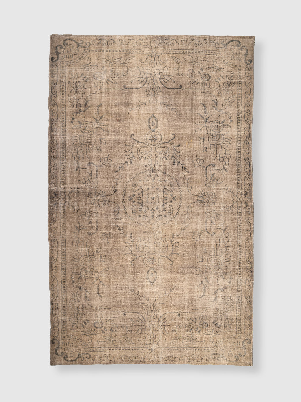 Bilzen Hand Knotted Rug