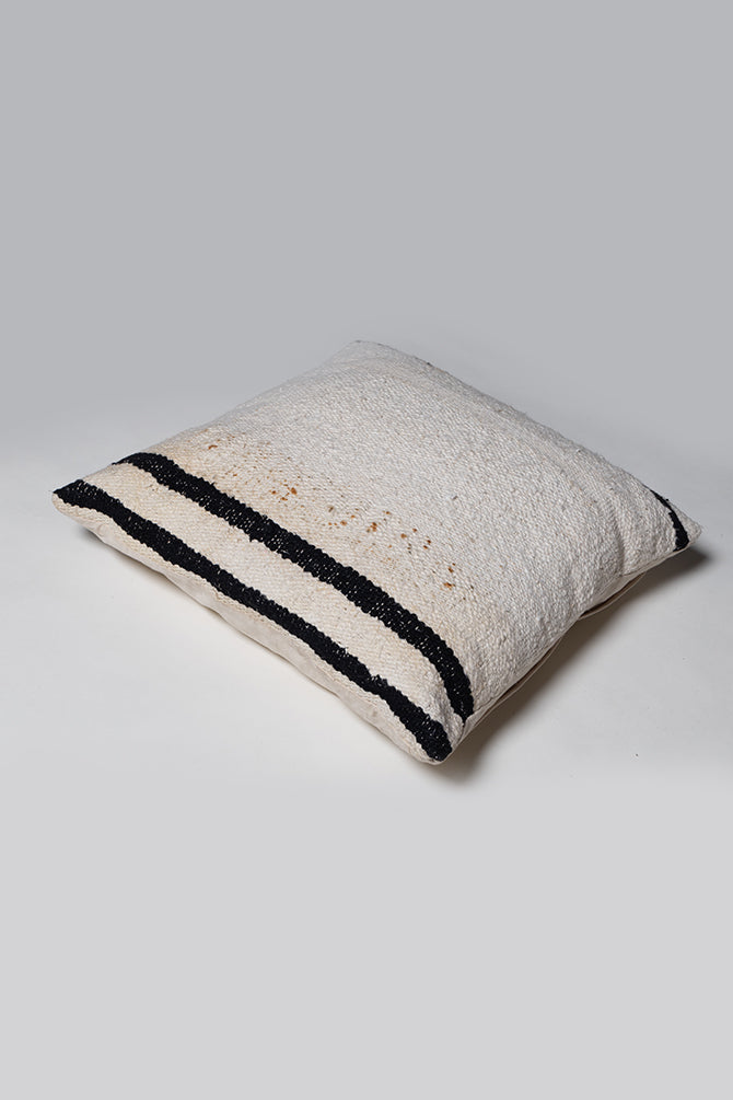 Fier Linen Cushion
