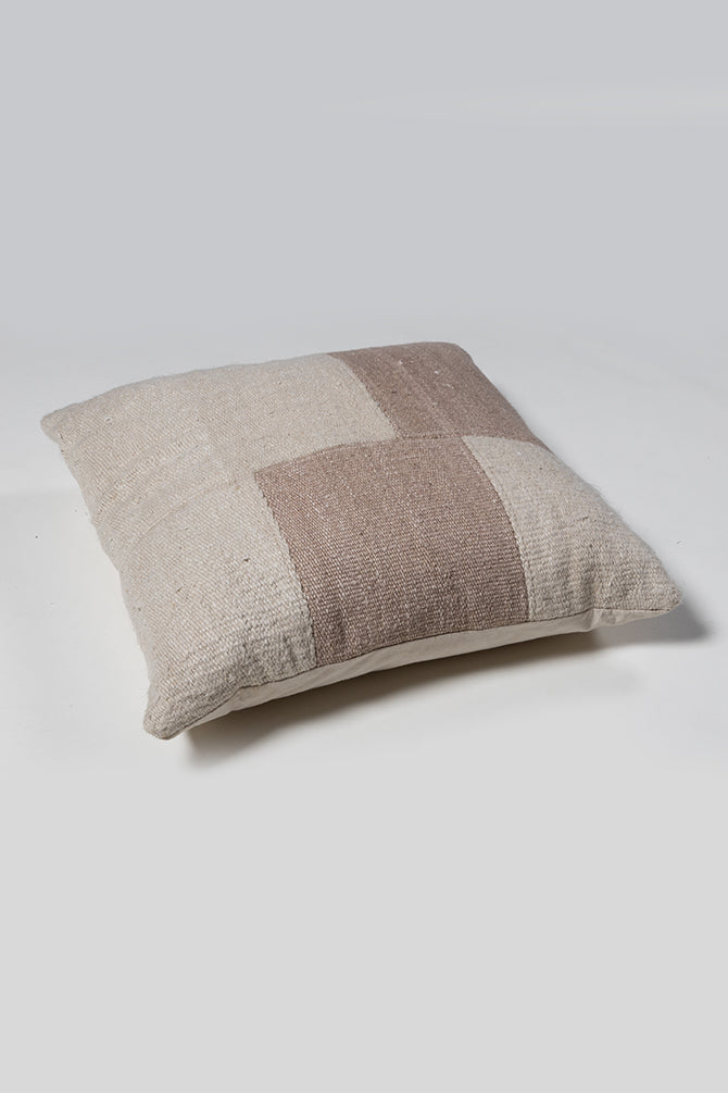 Finiq Linen Cushion