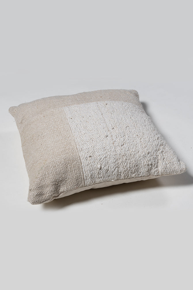 Rohr Linen Cushion