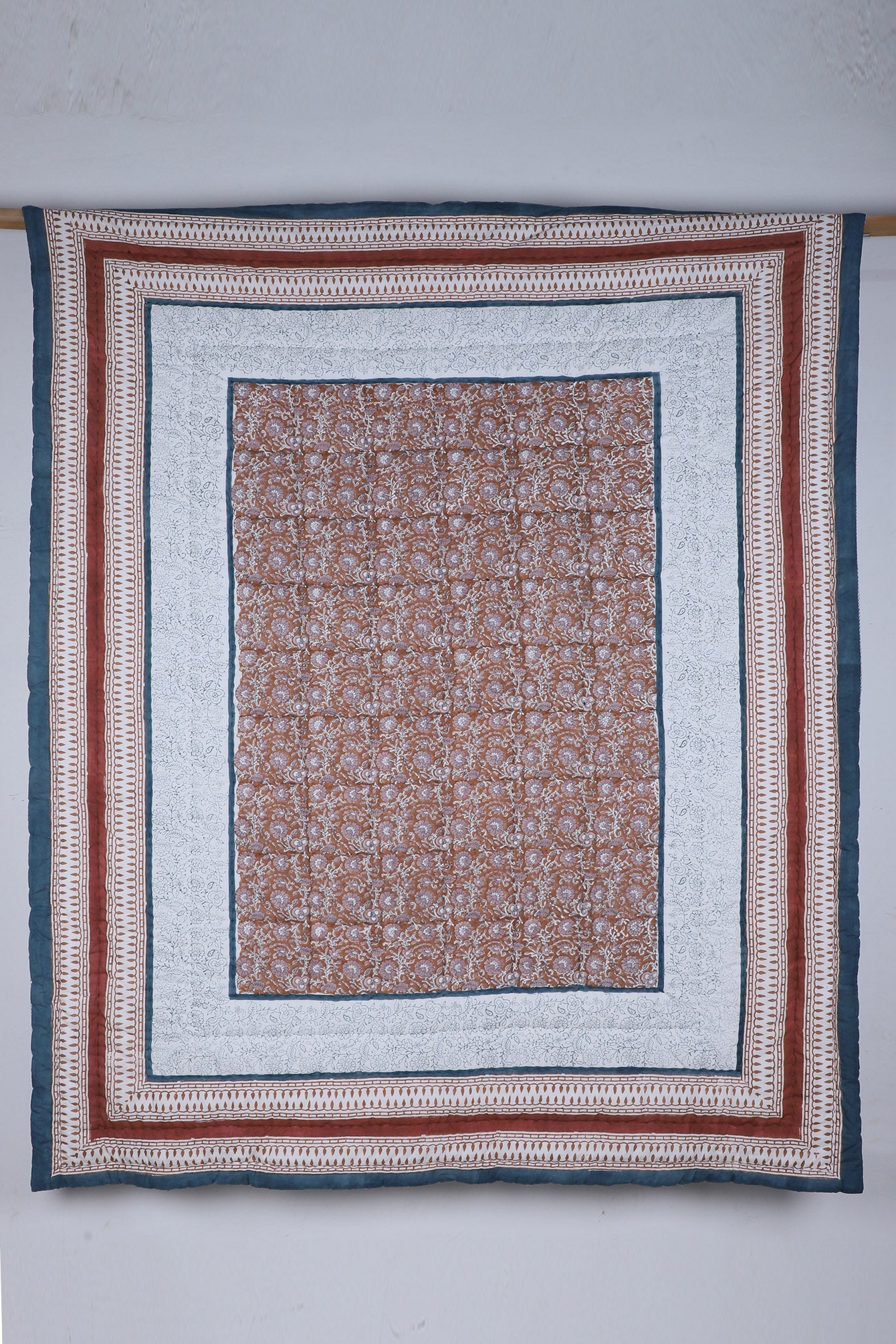 Beeskow Printed Quilt