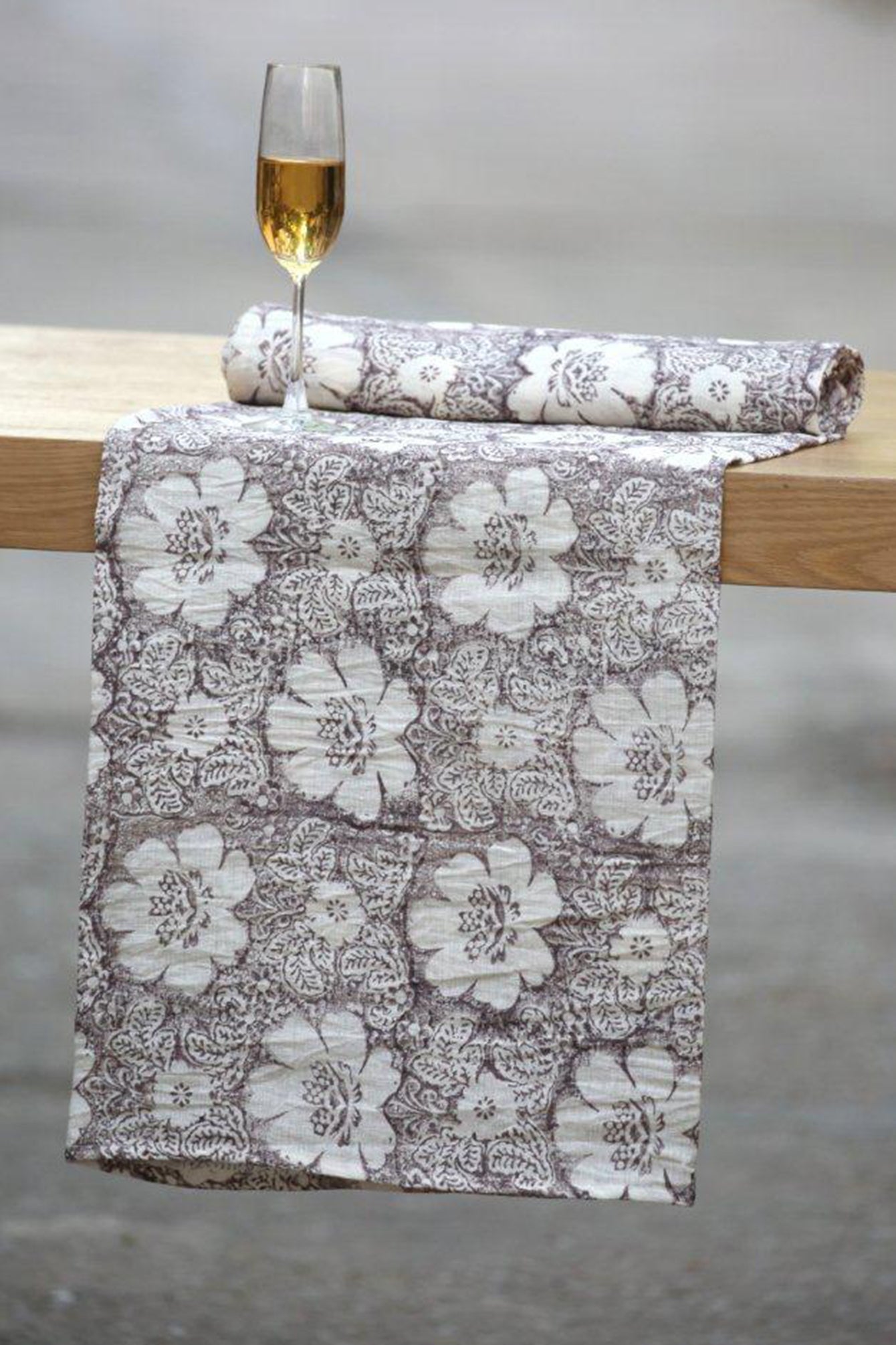 Qanotta Printed Table Cover