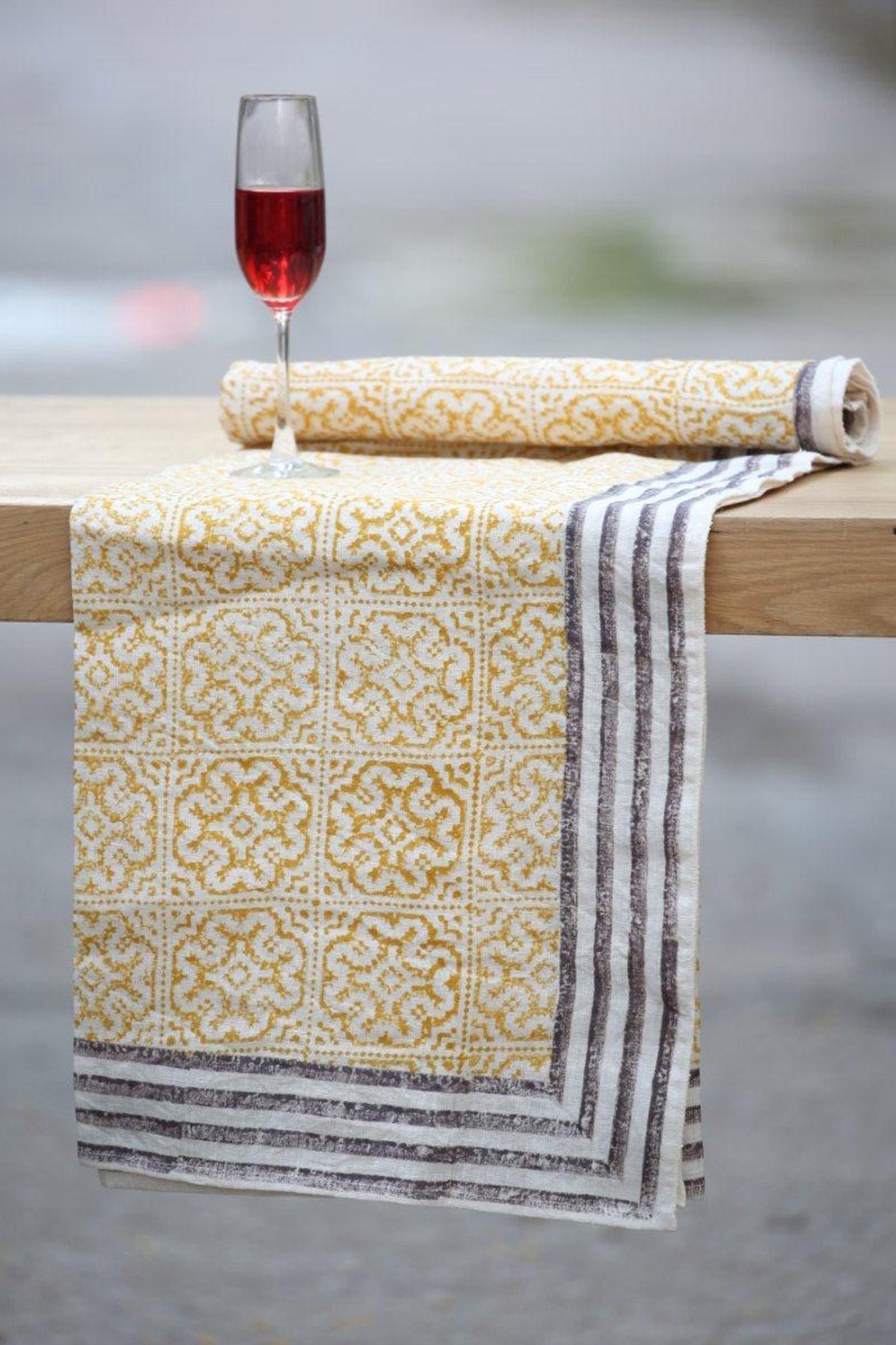 Qoton Printed Table Cover